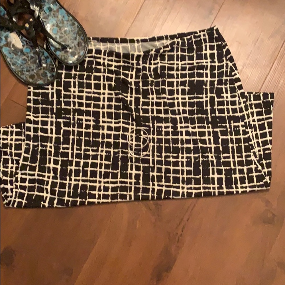 New York & Co Polyester print skirt Large
